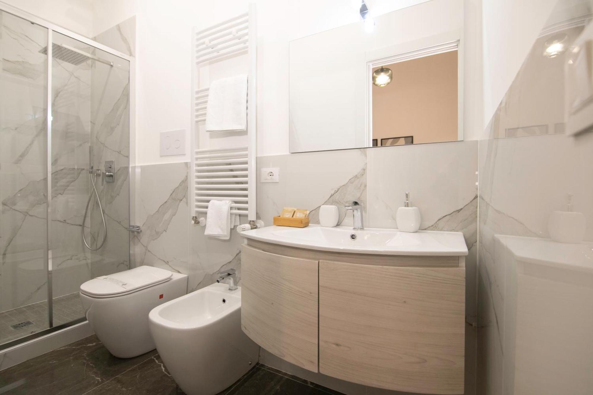 Villareale47 Luxury & *